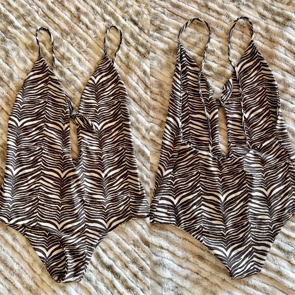Aila Blue Midnight in Paris one piece in safari - Picture 3 of 7